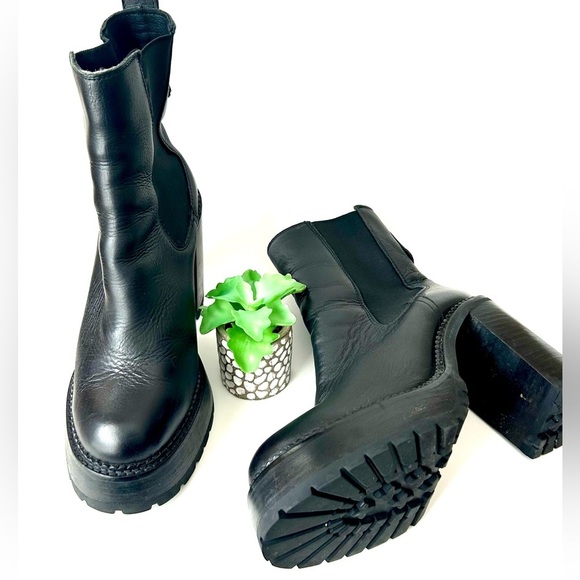 Aqua Rouge Platform High Heel Chelsea Boots Black Leather Chunky Lug Sole Size 9 - Picture 3 of 14